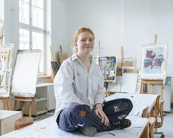 Kunststudium Uni Erfurt Studentin Werkstatt