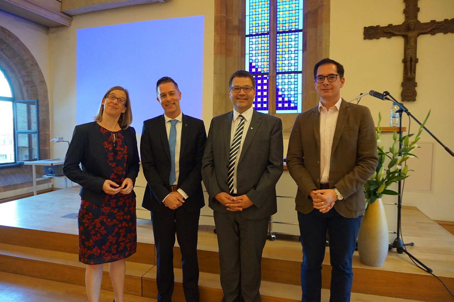Gruppenbild bei der Verleihung des Kleineidam-Preises (v.l. Julia Knop, Jan Loffeld, Tobias Hohenberger und Thomas Johann Bauer)