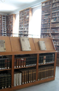 Bücherregale