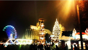 Der Erfurter Weihnachtsmarkt bei Nacht