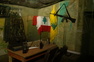 Ausstellungsstücke im Hisbollah-Museum
